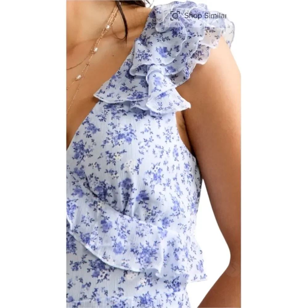 Francesca's Women's Medium Light Blue Kadence Floral Flutter Sleeve Romper